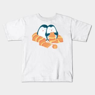 Warmest Season - Knitting Penguin Kids T-Shirt